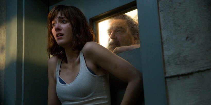 Mary-Elizabeth-Winstead-John-Goodman-10-Cloverfield-Lane